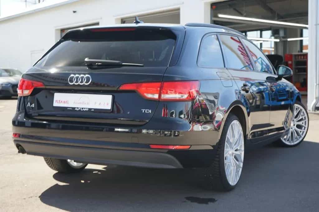 Audi A4 2.0 TDI Avant Bi-Xenon Navi Tempomat PDC DAB 10/2017-photo-25