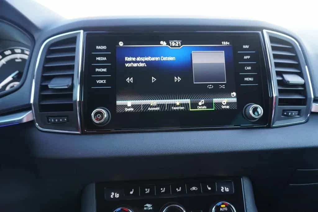 Skoda Karoq 1.5 TSI Clever DSG LED SmartLink Tempomat 11/2021-photo-23
