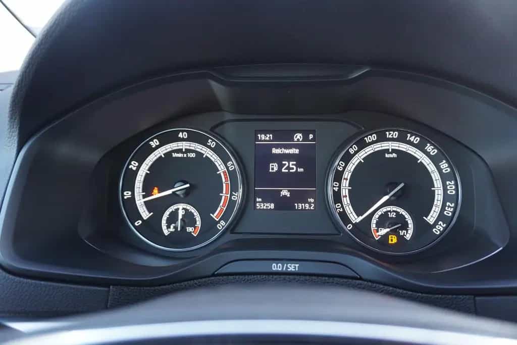Skoda Karoq 1.5 TSI Clever DSG LED SmartLink Tempomat 11/2021-photo-29