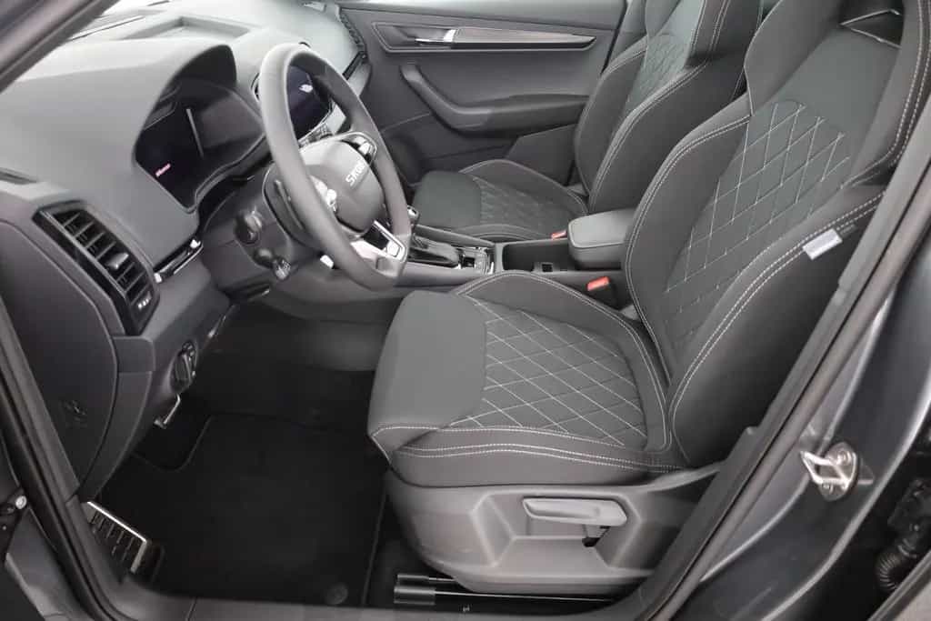 Skoda Karoq Sportline 1.5 TSI DSG Matrix ACC AHK Pano 03/2026-photo-21