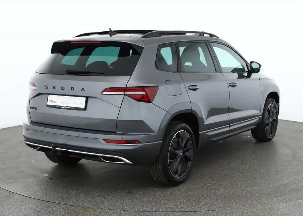 Skoda Karoq Sportline 1.5 TSI DSG Matrix ACC AHK Pano 03/2026-photo-4