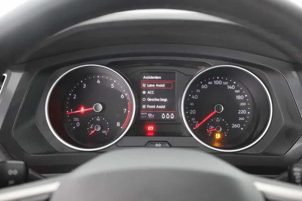 Volkswagen Tiguan 1.5 TSI LED ACC Navi Sitzheizung PDC AHK 11/2022-photo-16