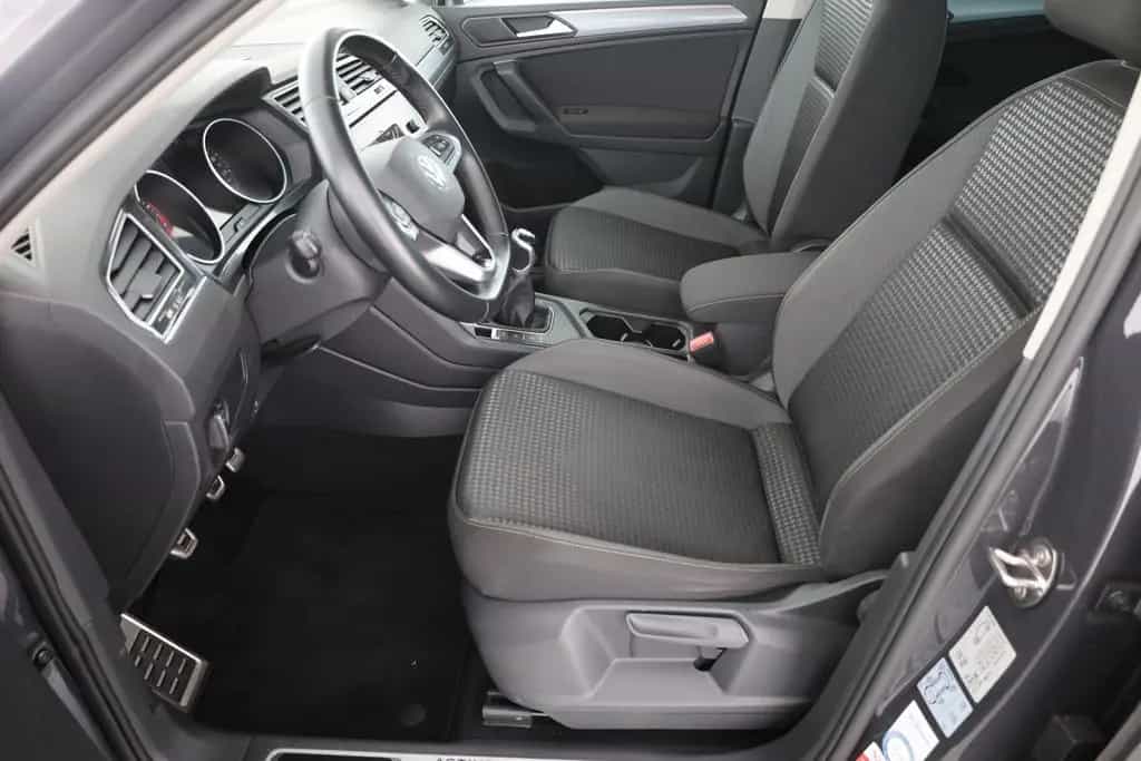 Volkswagen Tiguan 1.5 TSI LED ACC Navi Sitzheizung PDC AHK 11/2022-photo-21