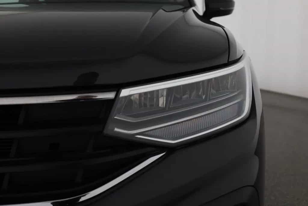 Volkswagen Tiguan 1.5 TSI LED ACC Navi Sitzheizung PDC AHK 11/2022-photo-28