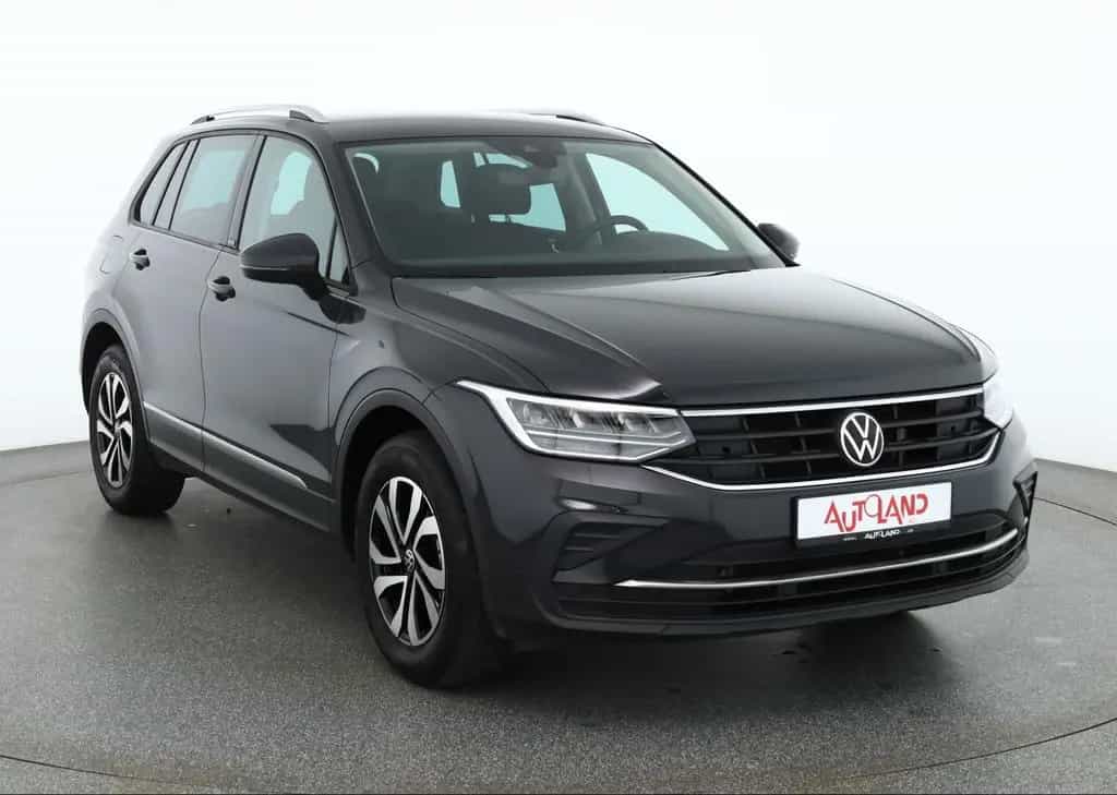 Volkswagen Tiguan 1.5 TSI LED ACC Navi Sitzheizung PDC AHK 11/2022-photo-6