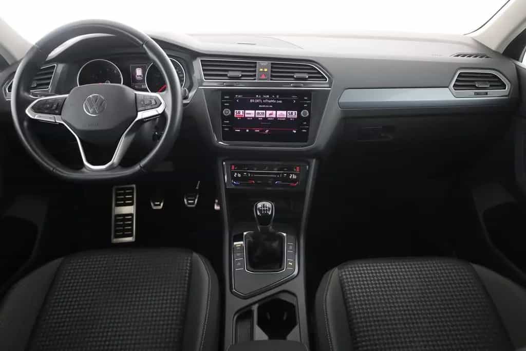 Volkswagen Tiguan 1.5 TSI LED ACC Navi Sitzheizung PDC AHK 11/2022-photo-8