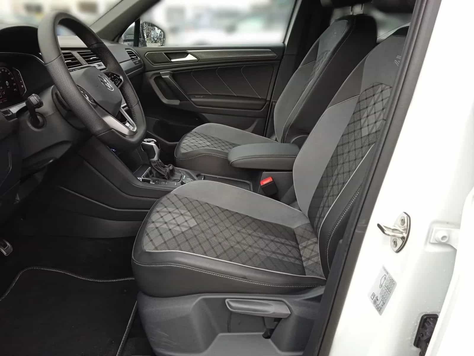 Volkswagen Tiguan Allspace 12/2024-photo-13