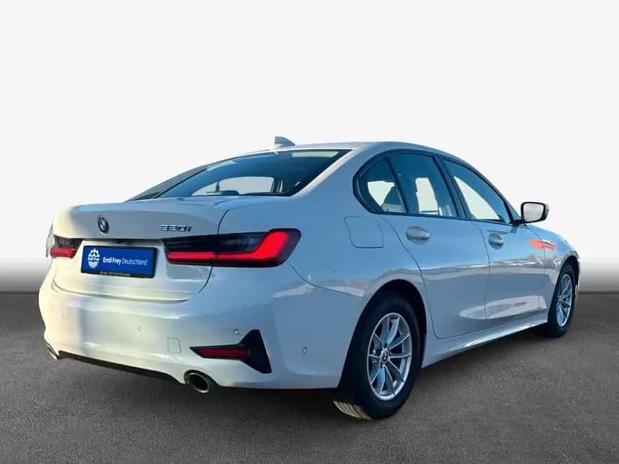 BMW 320 i Aut. Sport Line LED* HiFi* AHK* Glasdach* 01/2020-photo-1