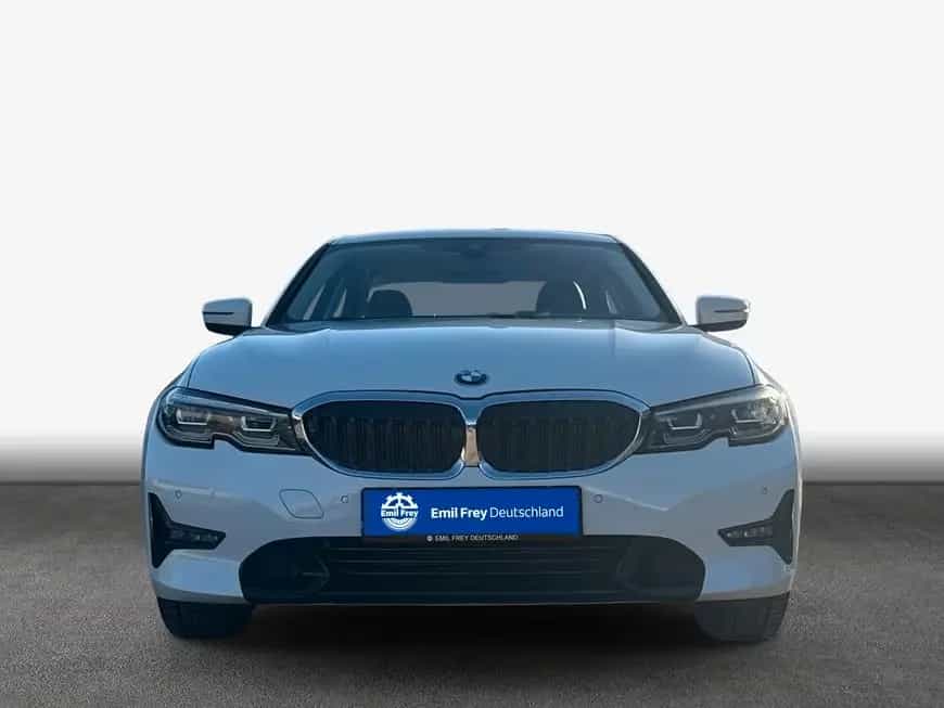 BMW 320 i Aut. Sport Line LED* HiFi* AHK* Glasdach* 01/2020-photo-3