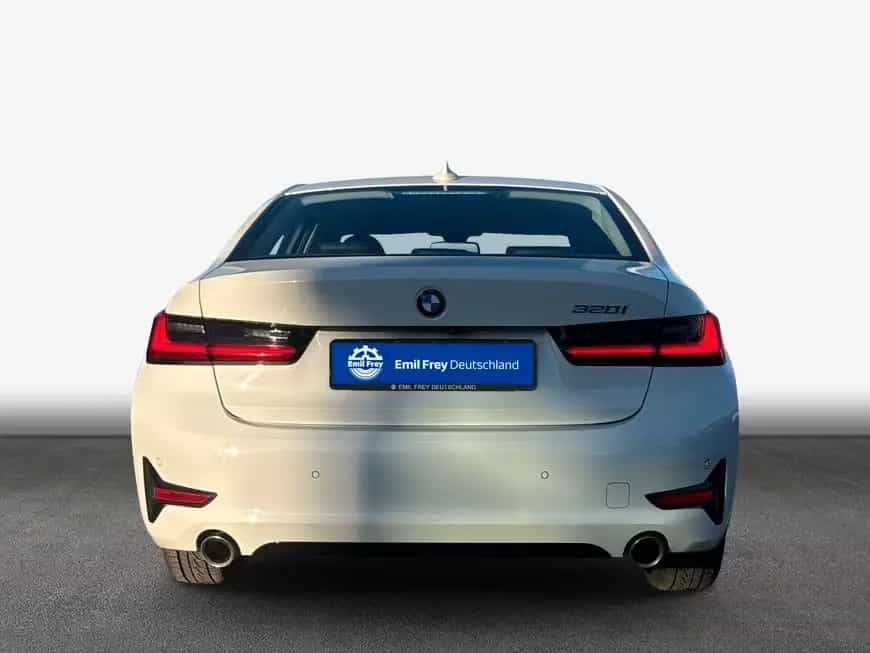 BMW 320 i Aut. Sport Line LED* HiFi* AHK* Glasdach* 01/2020-photo-5