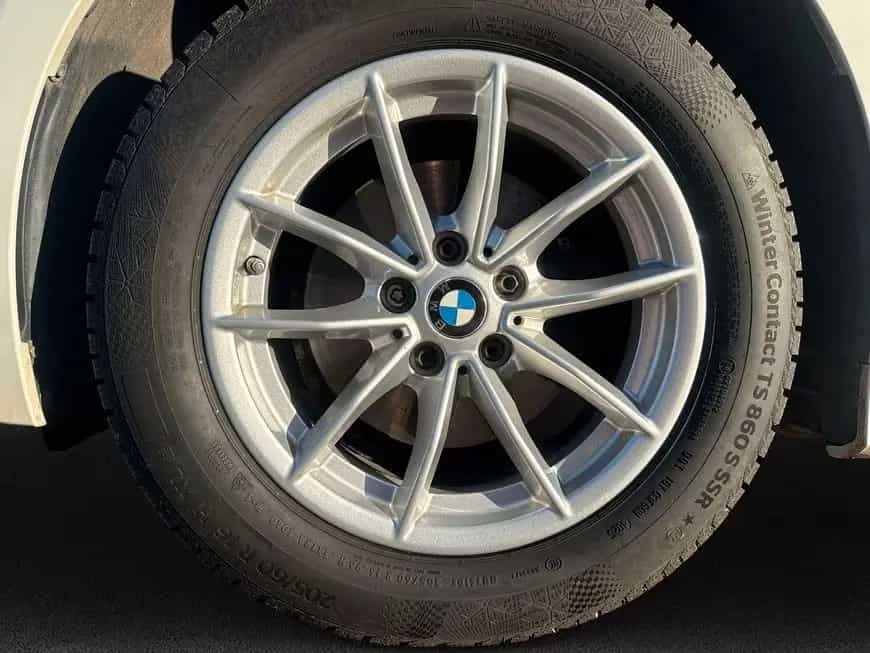 BMW 320 i Aut. Sport Line LED* HiFi* AHK* Glasdach* 01/2020-photo-7