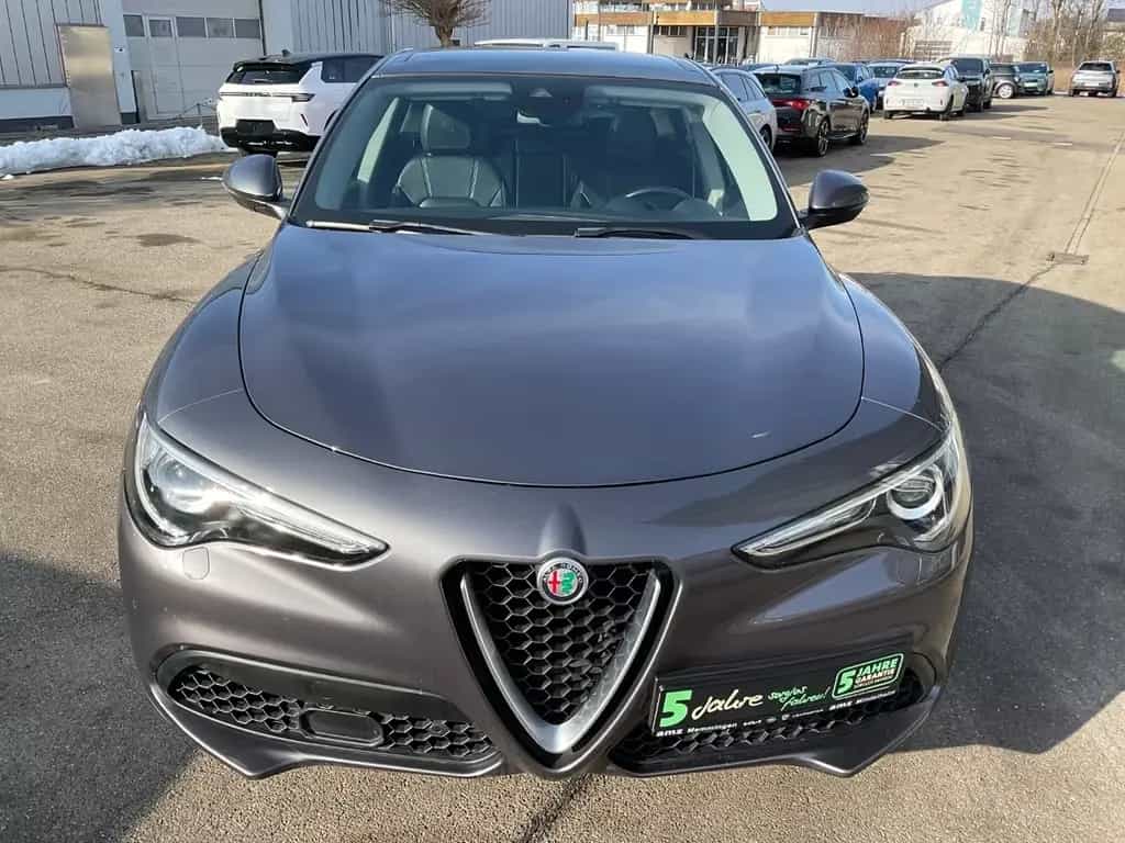 Alfa Romeo Stelvio 2.0 Turbo 16V First Edition **ALLRAD** 05/2017-photo-4