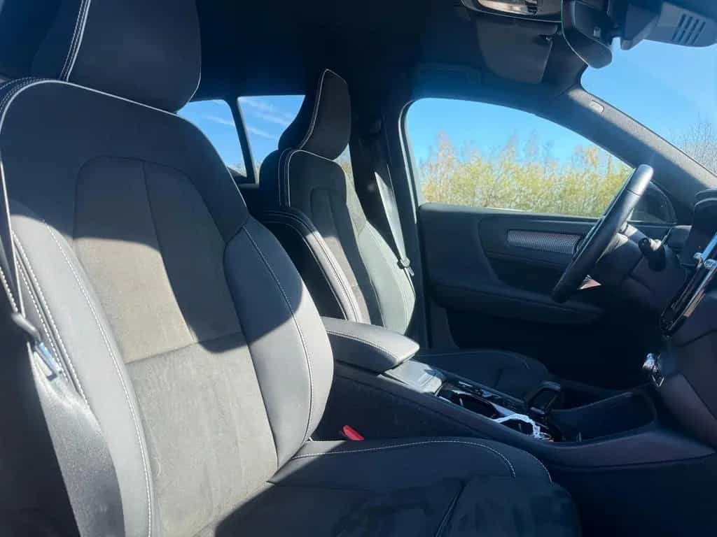 Volvo XC40 B4 Plus Dark AUTOMATIK*LEDER* 12/2022-photo-21