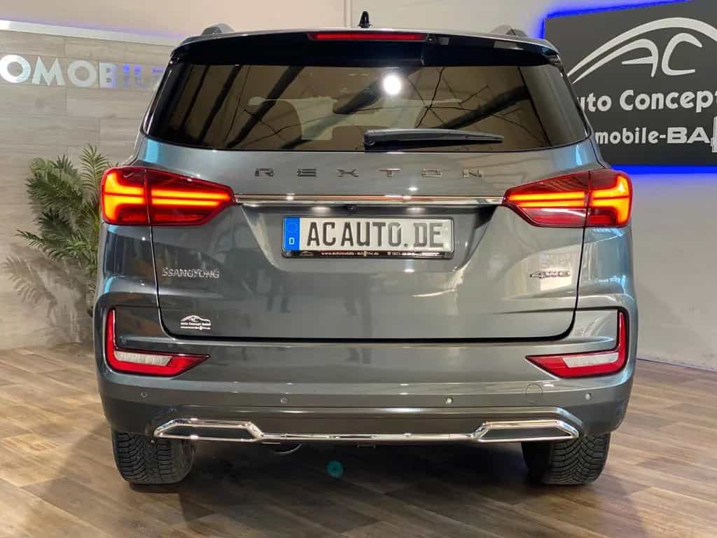 Ssangyong REXTON Sapphire Leder*ACC*360°*AHK 3,5t 09/2023-photo-11