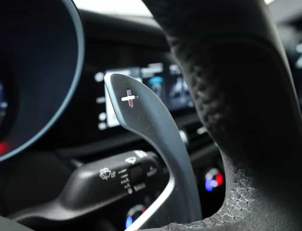 Alfa Romeo Giulia Quadrifoglio 520PS*Facelift*Matrix*ACC 02/2024-photo-14