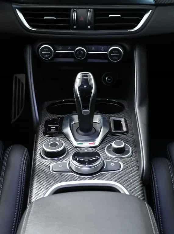 Alfa Romeo Giulia Quadrifoglio 520PS*Facelift*Matrix*ACC 02/2024-photo-15
