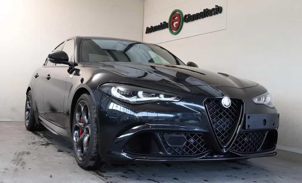 Alfa Romeo Giulia Quadrifoglio 520PS*Facelift*Matrix*ACC 02/2024-photo-26