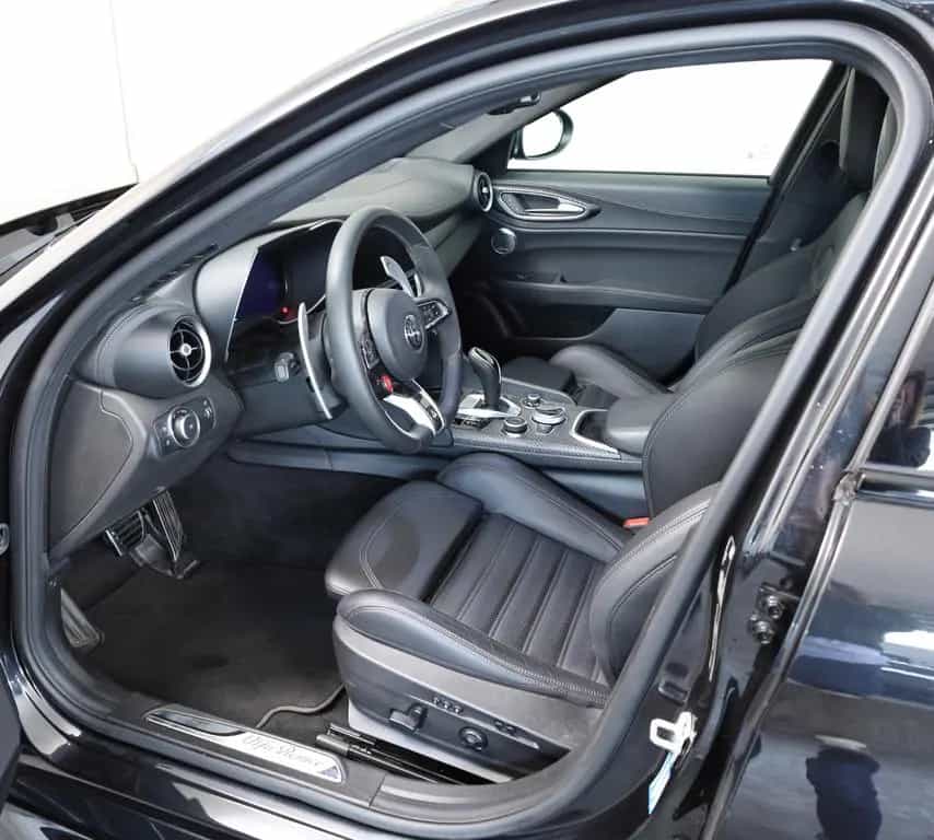 Alfa Romeo Giulia Quadrifoglio 520PS*Facelift*Matrix*ACC 02/2024-photo-8
