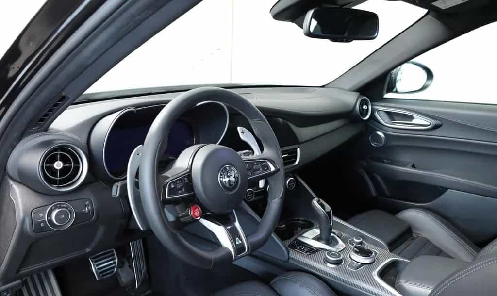 Alfa Romeo Giulia Quadrifoglio 520PS*Facelift*Matrix*ACC 02/2024-photo-9