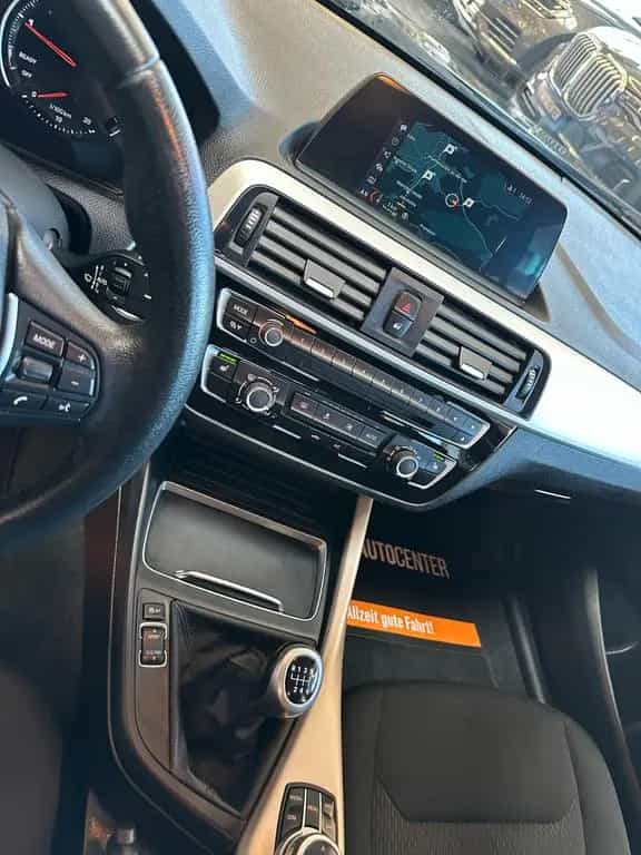 BMW 118 i *Klima*PDC*Navi*Sitzh*Klimaautomatik* 06/2019-photo-10