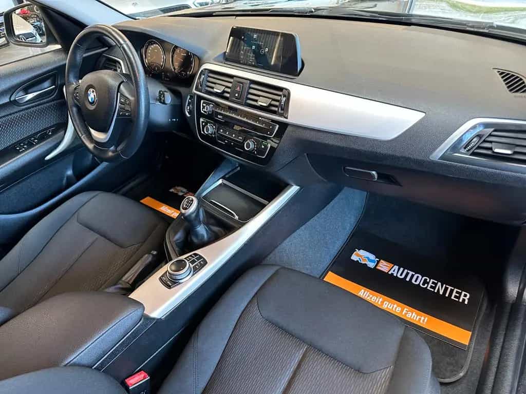 BMW 118 i *Klima*PDC*Navi*Sitzh*Klimaautomatik* 06/2019-photo-16