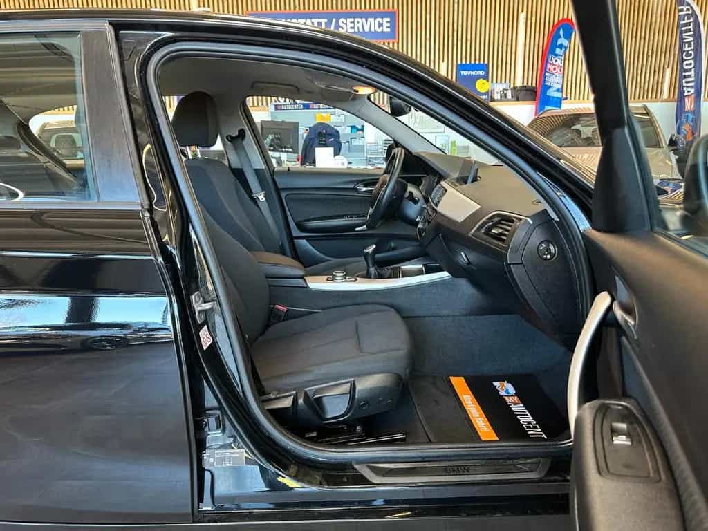 BMW 118 i *Klima*PDC*Navi*Sitzh*Klimaautomatik* 06/2019-photo-19