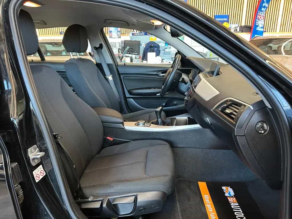 BMW 118 i *Klima*PDC*Navi*Sitzh*Klimaautomatik* 06/2019-photo-20