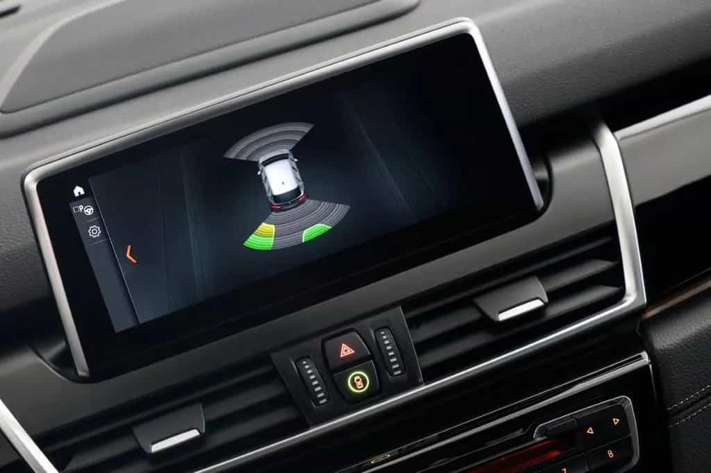 BMW 2 Series 218i Active Tourer Sport Line LED PANO HUD 17" 02/2019-photo-19