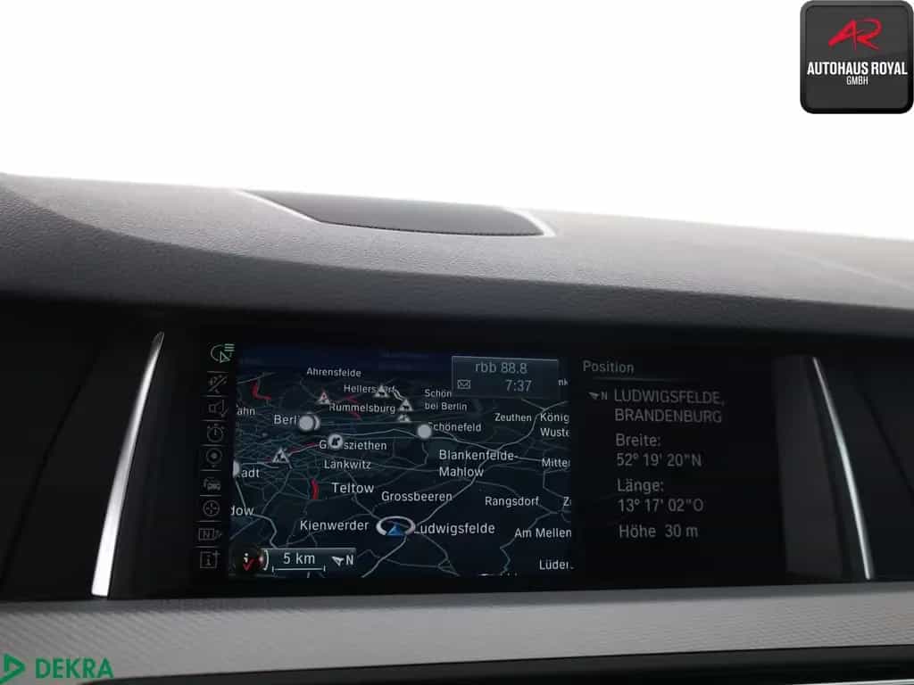 BMW M550 d T xDrive SHADOW FOND-TV,SOFTCLOSE,360G,SH 04/2016-photo-15