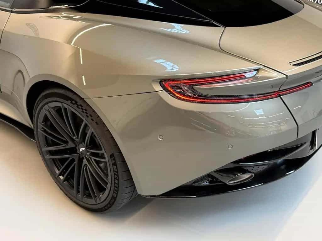 Aston Martin DB12 Coupe | Aston Martin Brussels null-photo-11