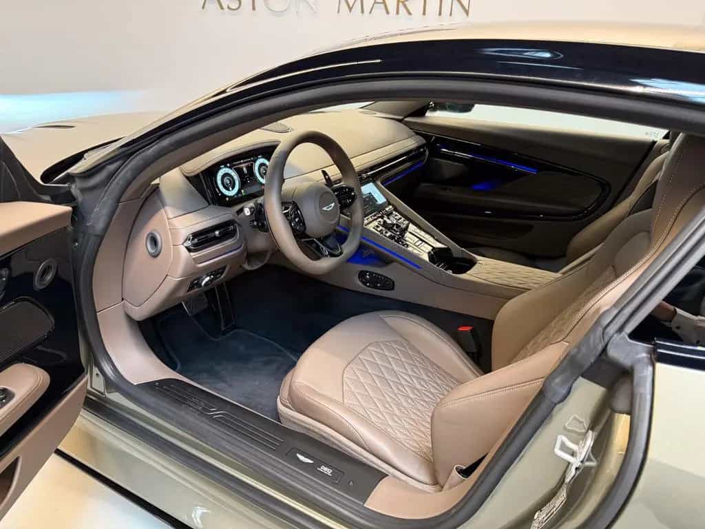 Aston Martin DB12 Coupe | Aston Martin Brussels null-photo-14