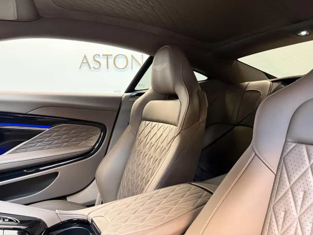 Aston Martin DB12 Coupe | Aston Martin Brussels null-photo-16