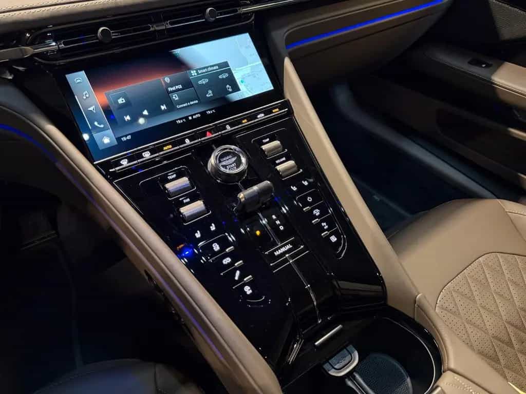 Aston Martin DB12 Coupe | Aston Martin Brussels null-photo-19