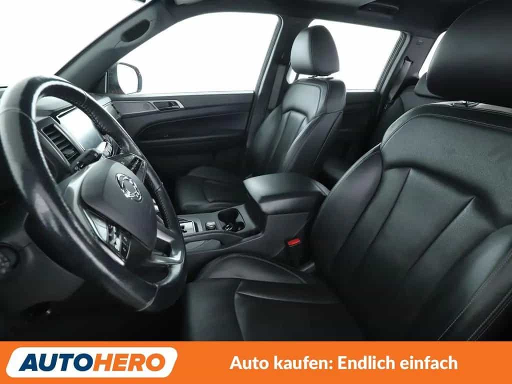 Ssangyong Musso Grand 2.2 TD Black Line 4WD Aut.*NAV*AHK* 10/2023-photo-8