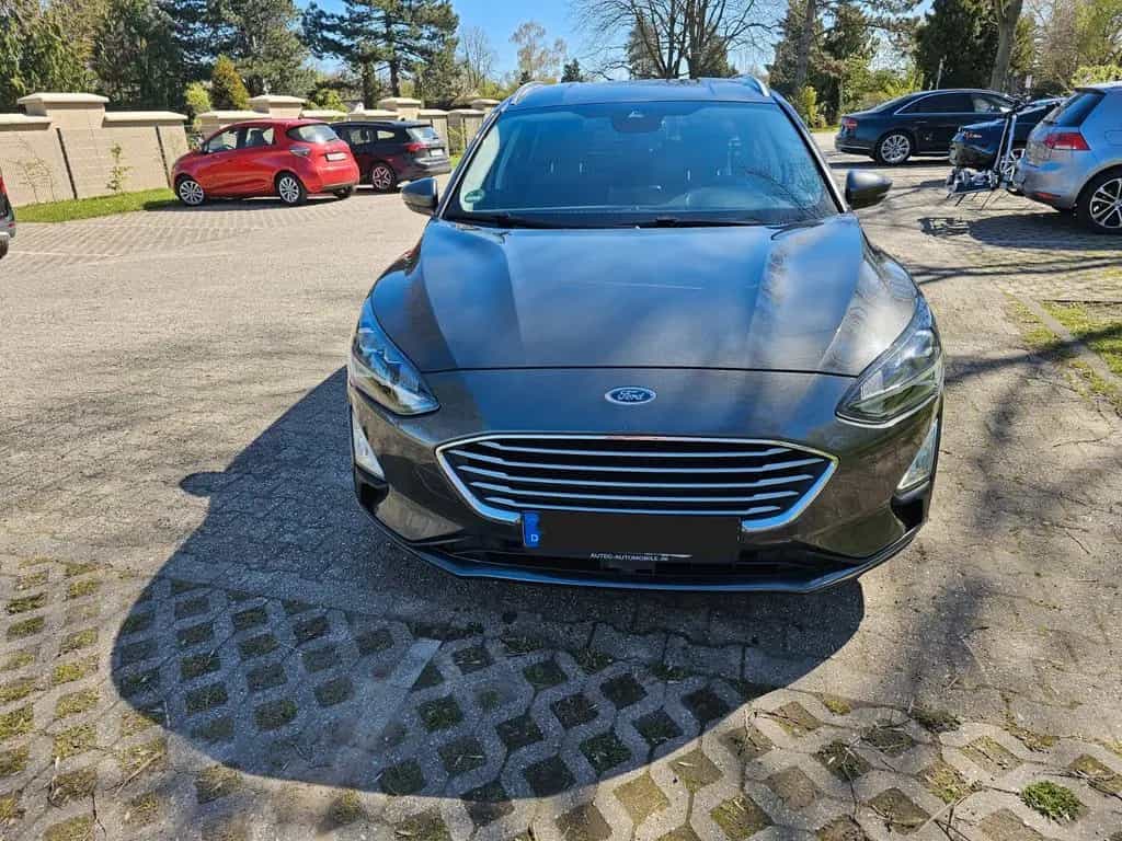 Ford Focus 1,0 EcoBoost 92kW Turnier 08/2019-photo-3