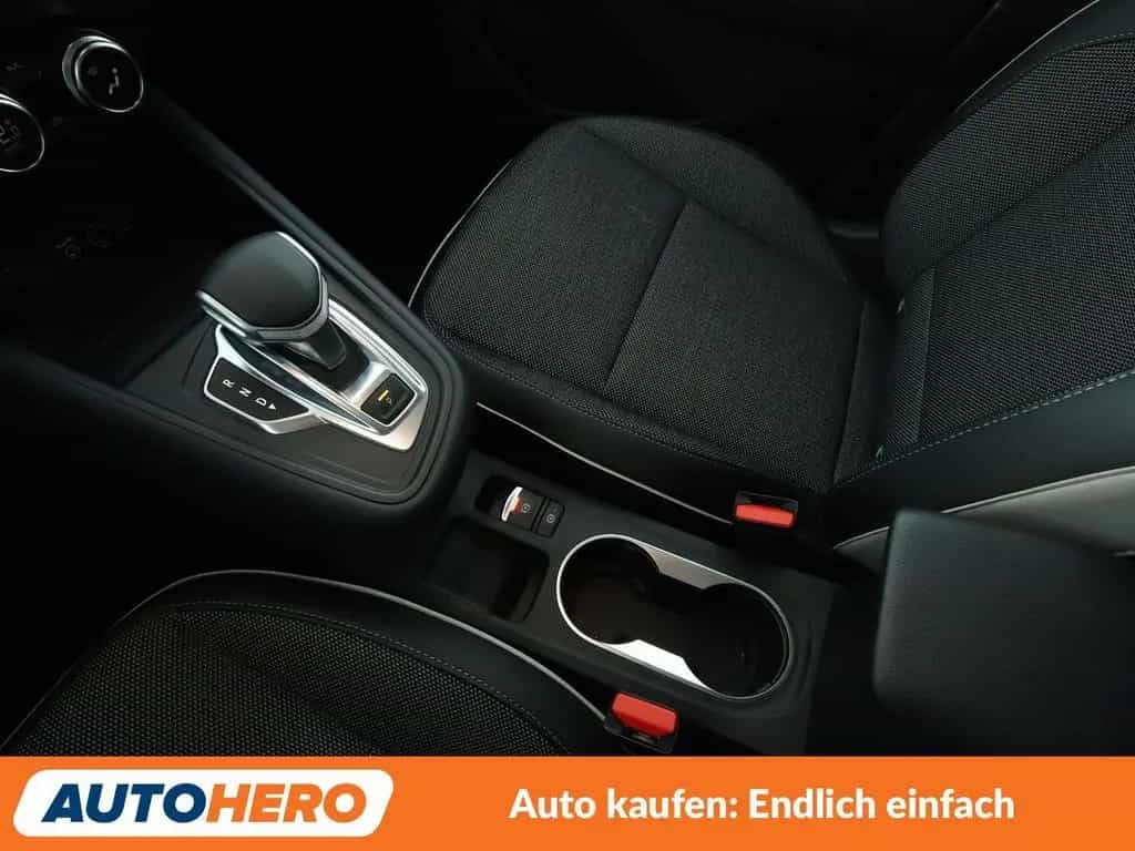 Renault Captur 1.3 TCe Intens Aut.*NAVI*360CAM*LED*SHZ* 12/2020-photo-24