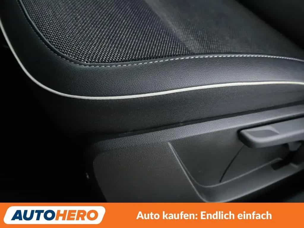 Renault Captur 1.3 TCe Intens Aut.*NAVI*360CAM*LED*SHZ* 12/2020-photo-29