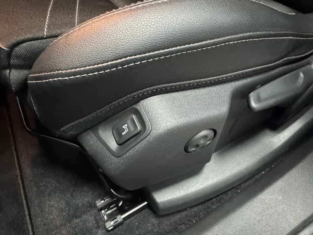 Opel Grandland (X) 1.2 Ultimate LED*360Grad*Navi 07/2024-photo-9