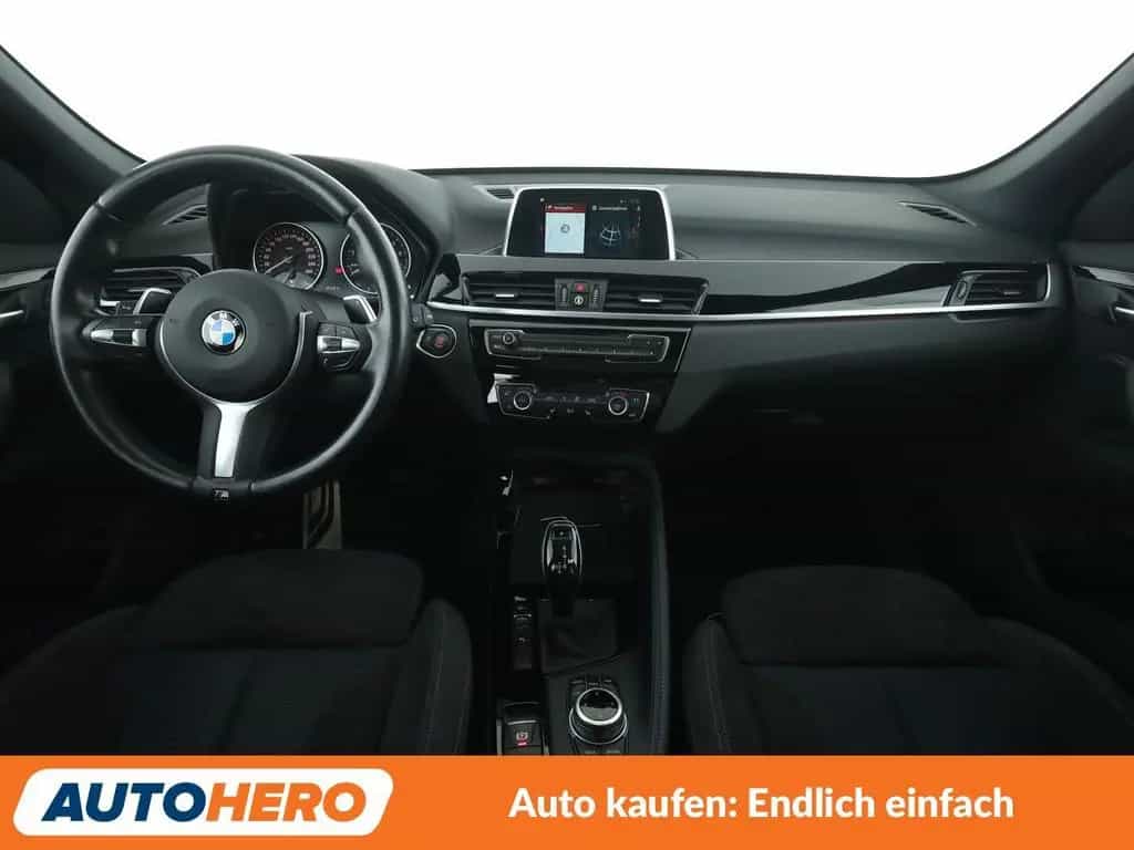 BMW X1 sDrive 20i M Sport Aut.*NAVI*CAM*SHZ* 07/2018-photo-11