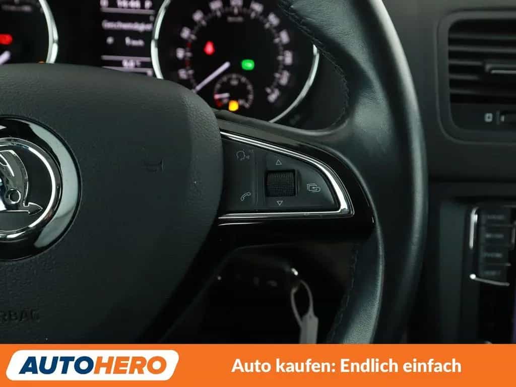 Skoda Yeti 1.4 TSI Elegance Aut.*NAVI*XENON*PDC*SHZ* 01/2015-photo-24