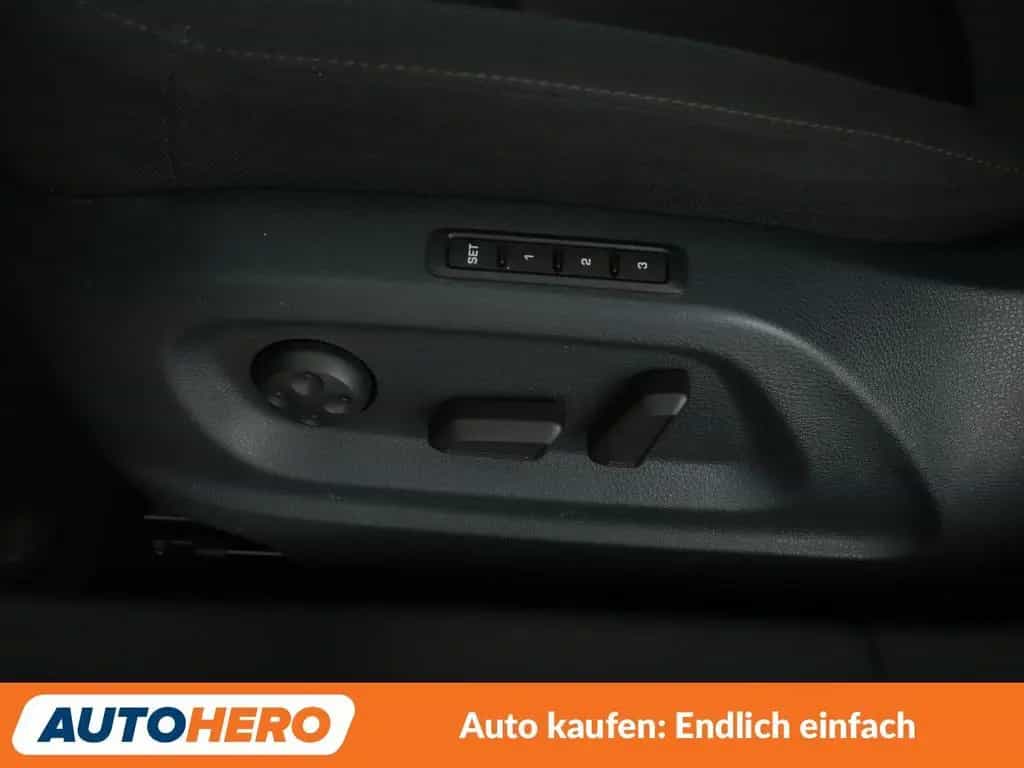 Skoda Yeti 1.4 TSI Elegance Aut.*NAVI*XENON*PDC*SHZ* 01/2015-photo-27