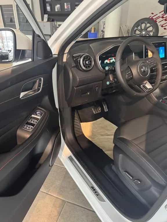 MG HS Luxury 1.5T 7-DCT *PANO*VOLLAUSSTATTUNG 01/2024-photo-10