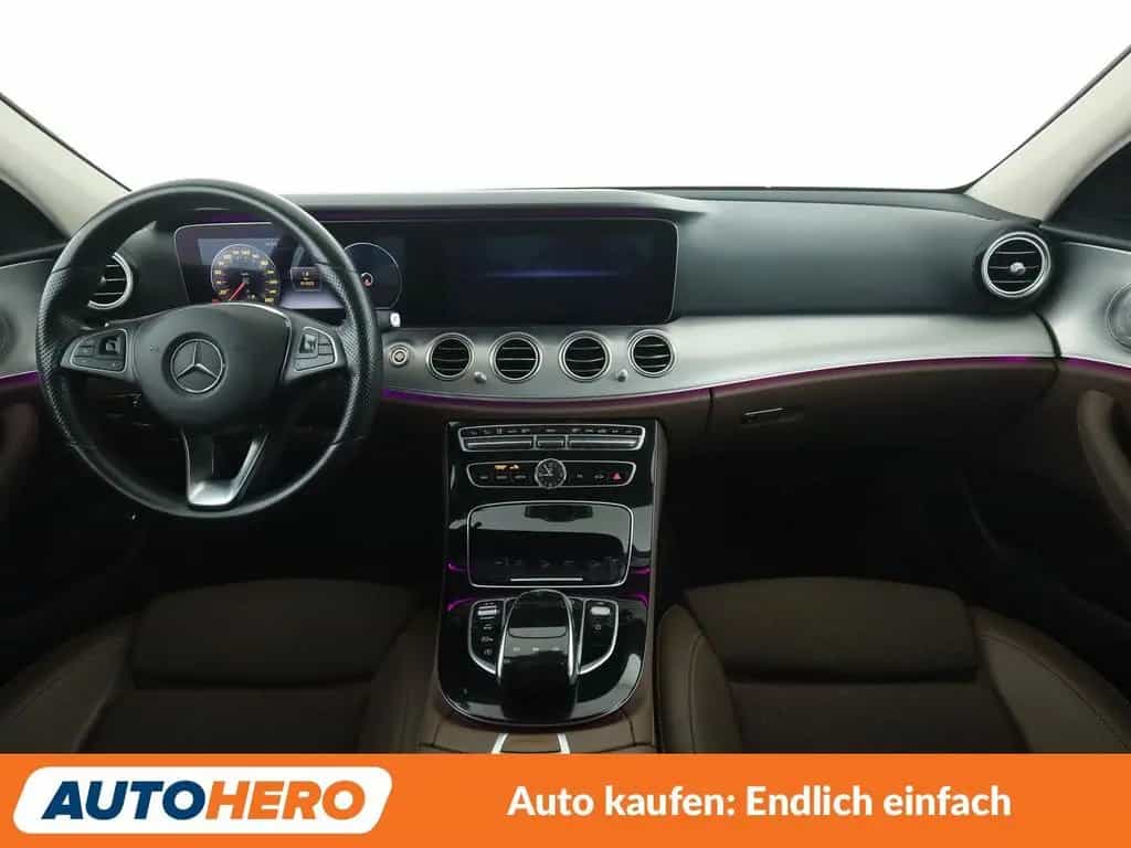 Mercedes-Benz E-Class 250 Avantgarde Aut.*LED*NAVI*ACC*CAM*PDC*SHZ* 10/2016-photo-11