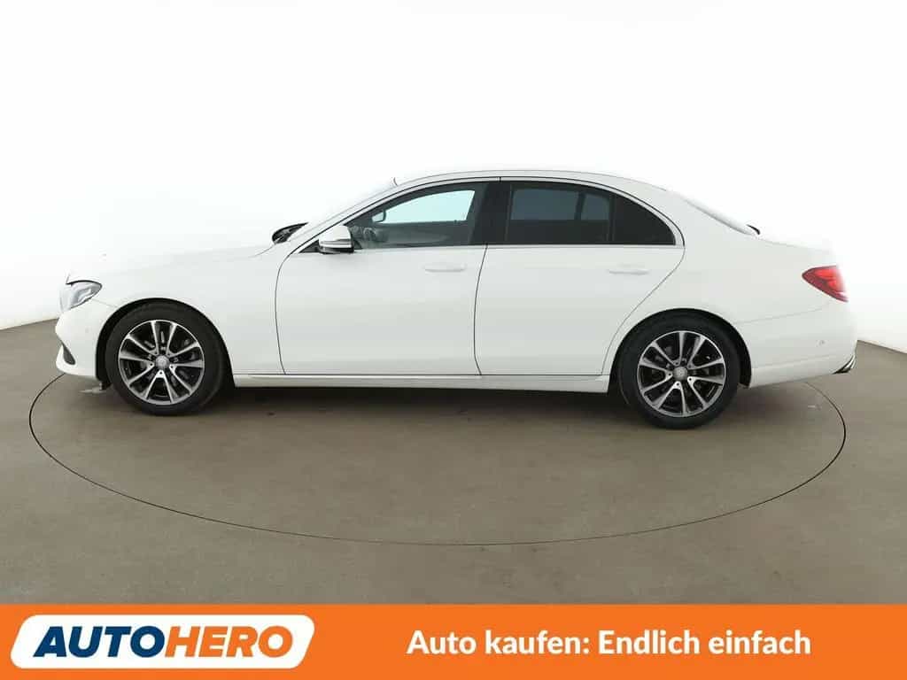 Mercedes-Benz E-Class 250 Avantgarde Aut.*LED*NAVI*ACC*CAM*PDC*SHZ* 10/2016-photo-2