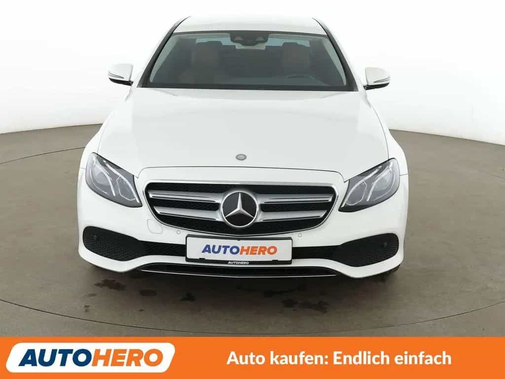 Mercedes-Benz E-Class 250 Avantgarde Aut.*LED*NAVI*ACC*CAM*PDC*SHZ* 10/2016-photo-8