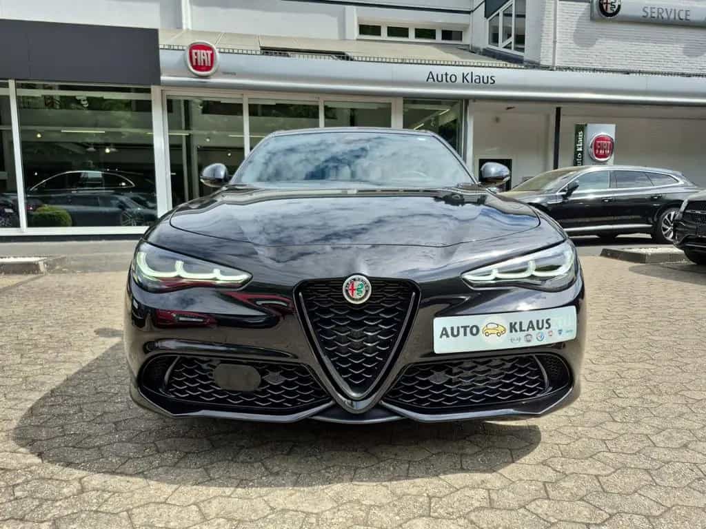 Alfa Romeo Giulia Competizione Q4 LED Leder Navi Rückfahrka 09/2023-photo-16