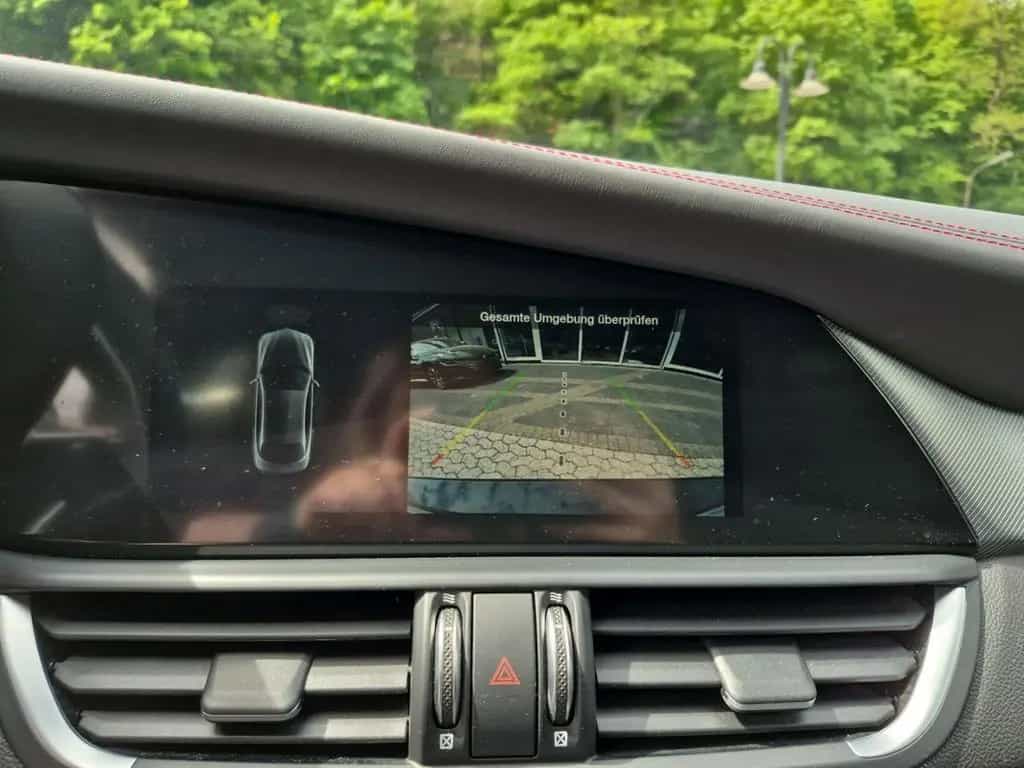 Alfa Romeo Giulia Competizione Q4 LED Leder Navi Rückfahrka 09/2023-photo-25