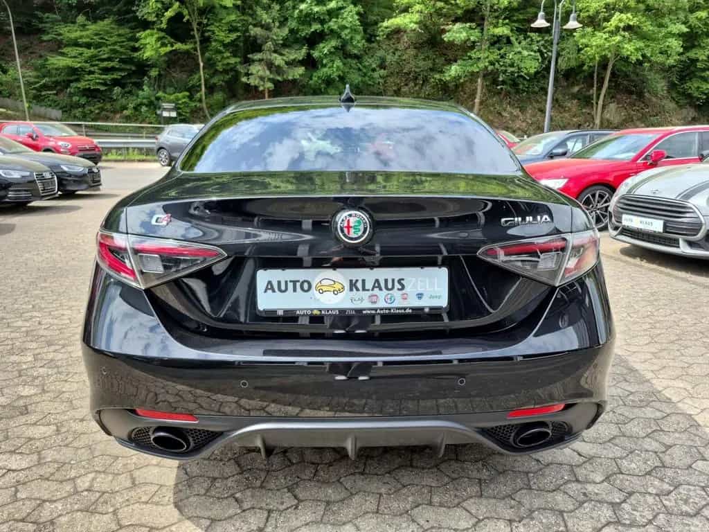 Alfa Romeo Giulia Competizione Q4 LED Leder Navi Rückfahrka 09/2023-photo-27
