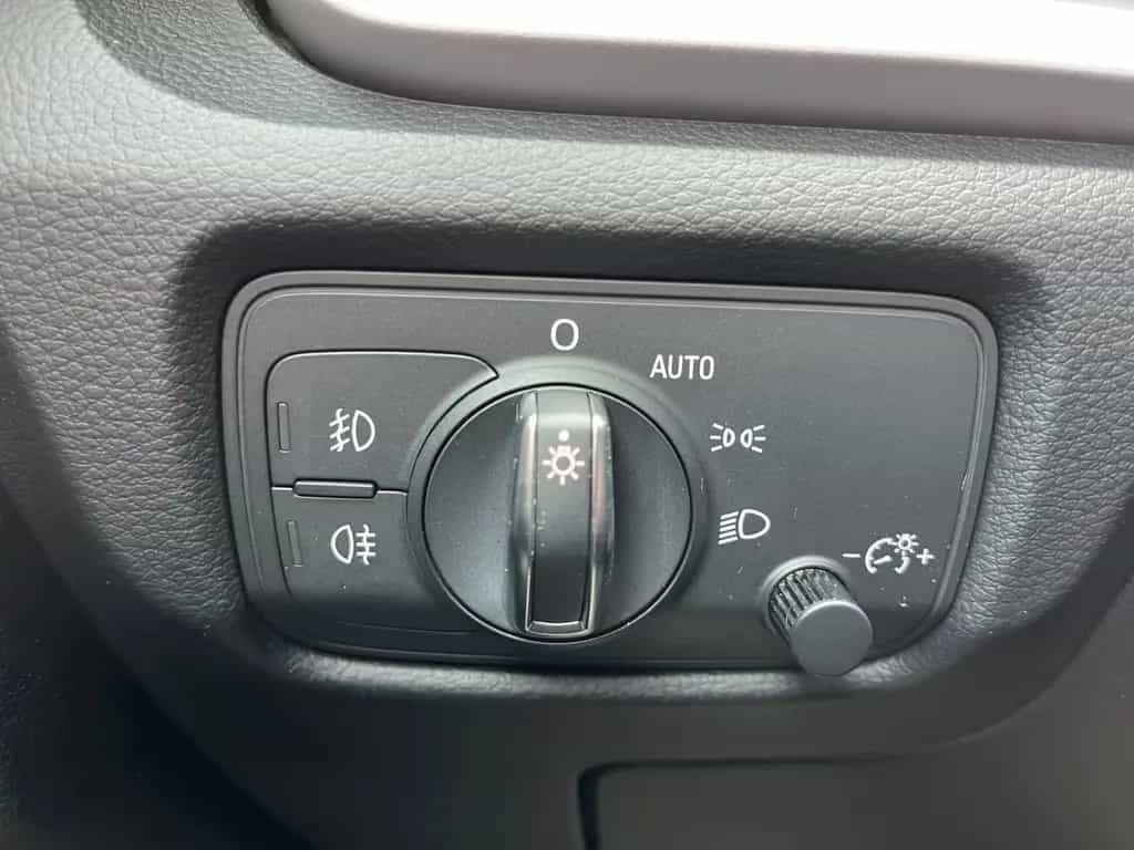 Audi A3 Sportback 1.4TFSI Ambition PDC+Xenon+Sitzh. 03/2016-photo-13