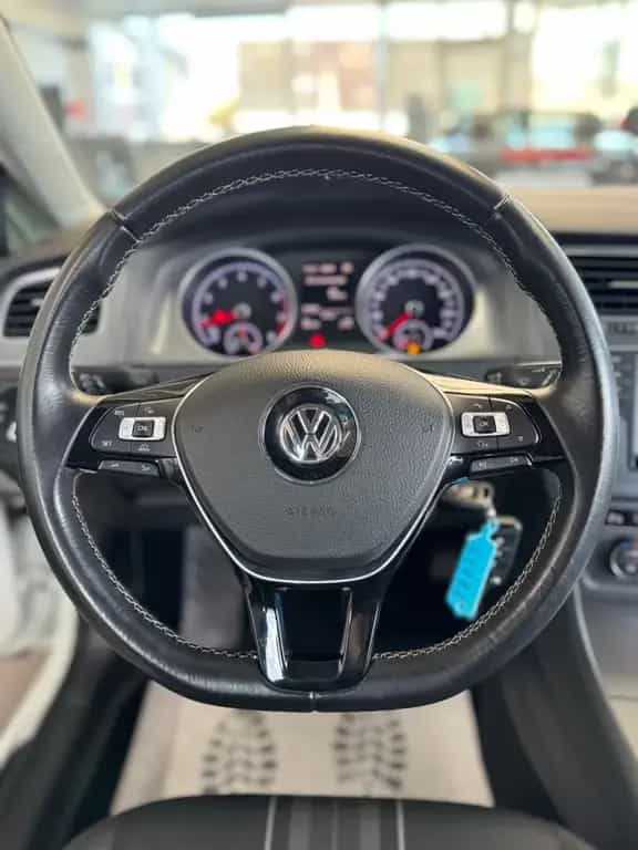 Volkswagen Golf 03/2016-photo-14